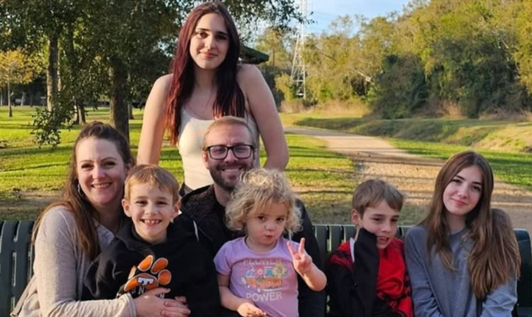 Two Young Brothers Killed and Three Sisters Injured After Police ...